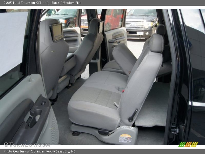 Black / Medium Flint 2005 Ford Excursion XLT 4x4