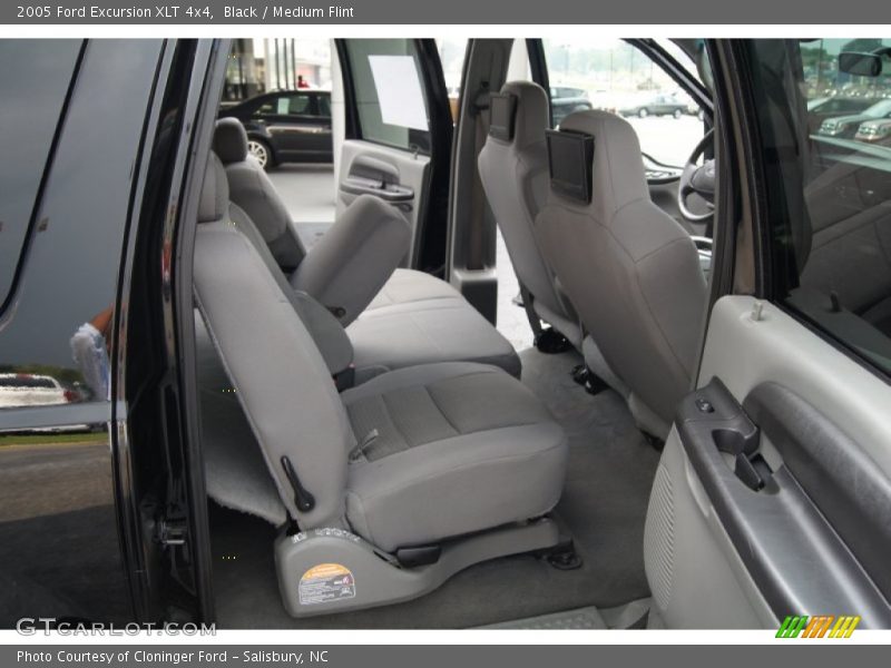 Black / Medium Flint 2005 Ford Excursion XLT 4x4