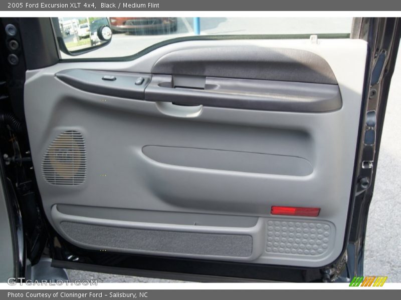 Black / Medium Flint 2005 Ford Excursion XLT 4x4