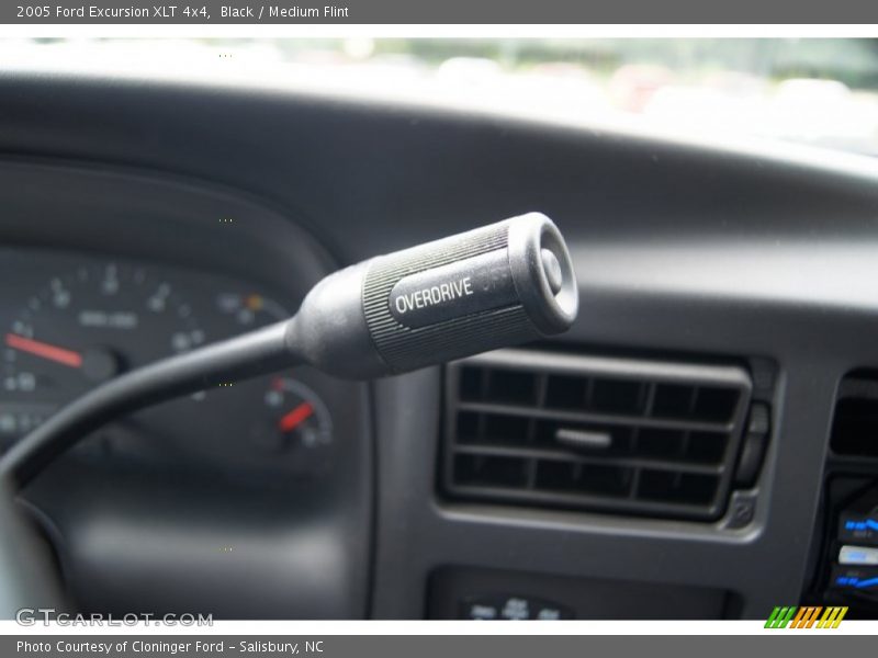 Black / Medium Flint 2005 Ford Excursion XLT 4x4