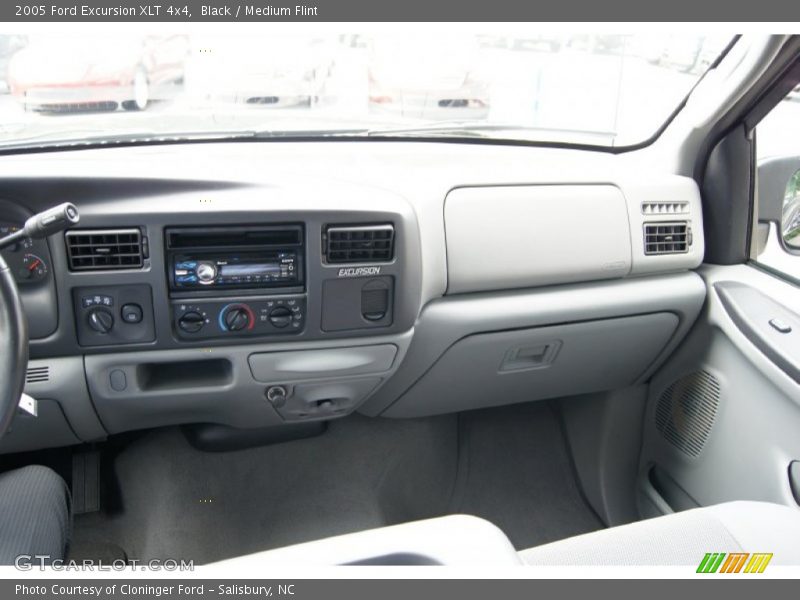 Black / Medium Flint 2005 Ford Excursion XLT 4x4