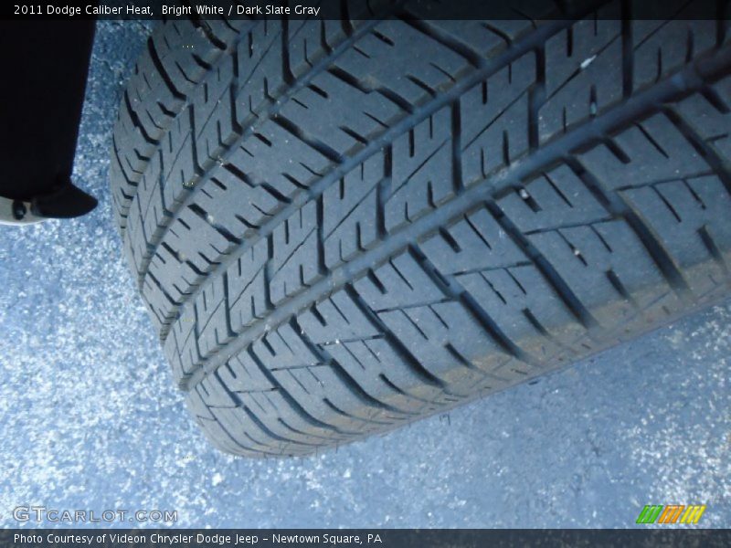 Bright White / Dark Slate Gray 2011 Dodge Caliber Heat