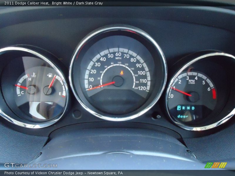 Bright White / Dark Slate Gray 2011 Dodge Caliber Heat