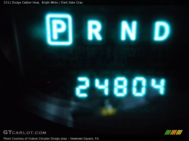 Bright White / Dark Slate Gray 2011 Dodge Caliber Heat