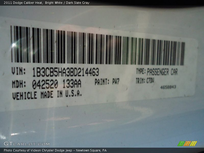 Bright White / Dark Slate Gray 2011 Dodge Caliber Heat