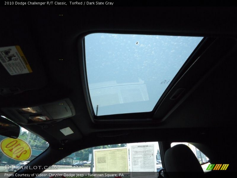 TorRed / Dark Slate Gray 2010 Dodge Challenger R/T Classic