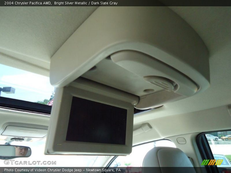 Bright Silver Metallic / Dark Slate Gray 2004 Chrysler Pacifica AWD