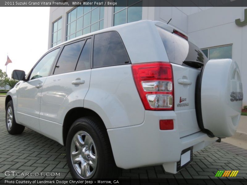 White Water Pearl / Beige 2011 Suzuki Grand Vitara Premium