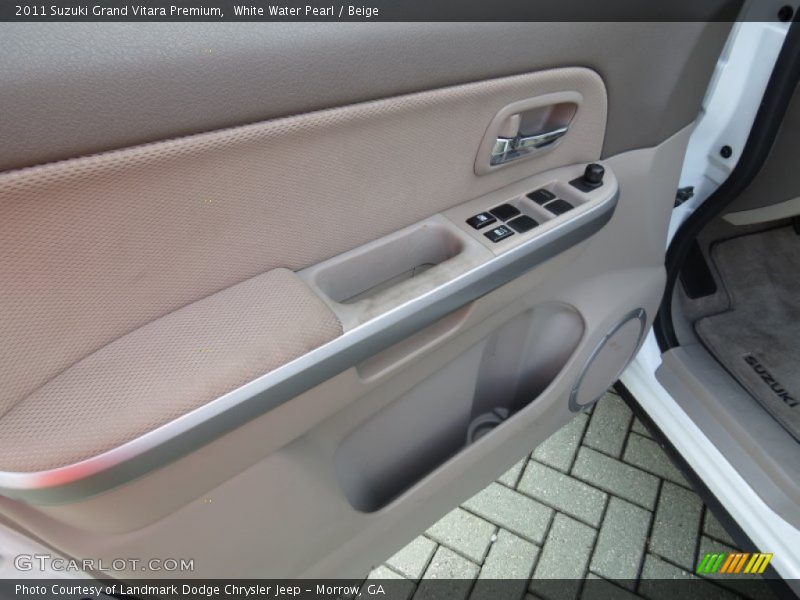 White Water Pearl / Beige 2011 Suzuki Grand Vitara Premium