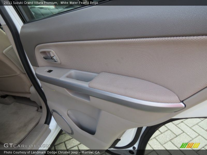 White Water Pearl / Beige 2011 Suzuki Grand Vitara Premium