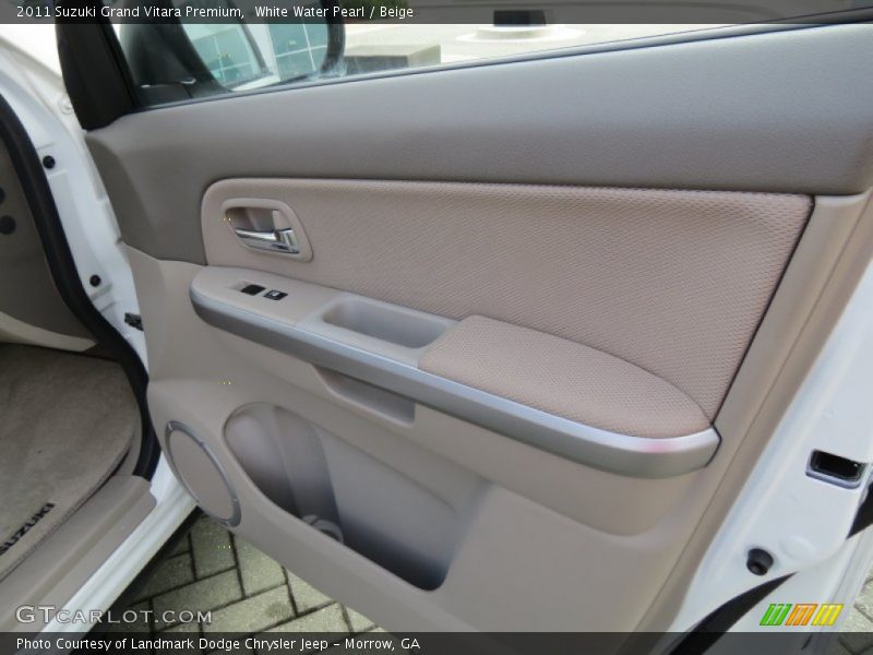 White Water Pearl / Beige 2011 Suzuki Grand Vitara Premium