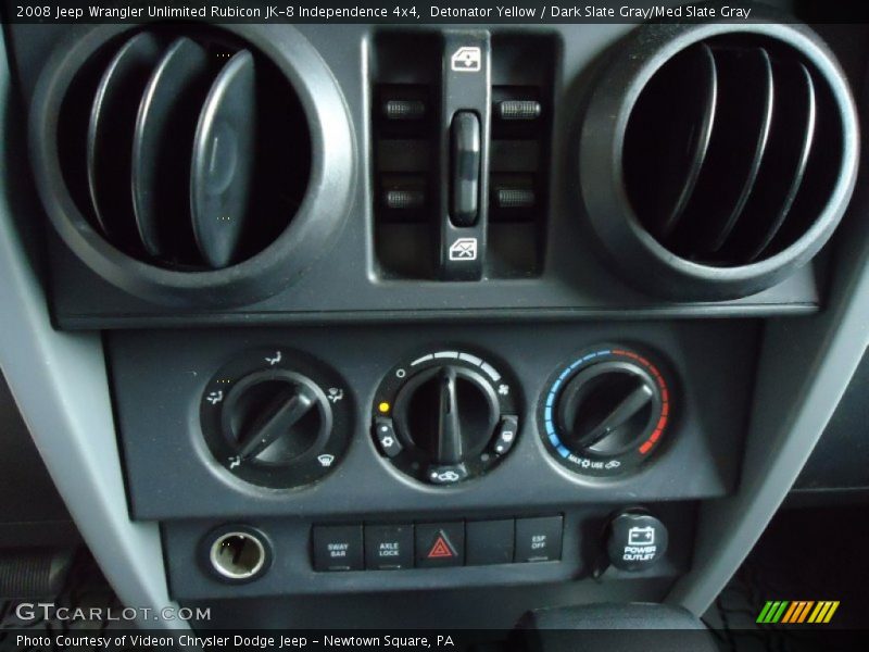 Controls of 2008 Wrangler Unlimited Rubicon JK-8 Independence 4x4