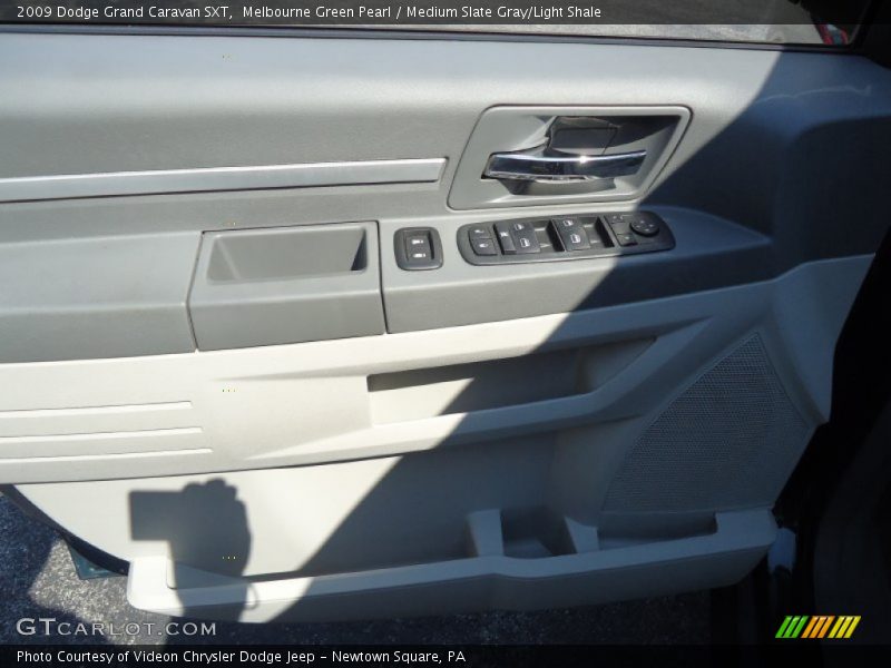 Melbourne Green Pearl / Medium Slate Gray/Light Shale 2009 Dodge Grand Caravan SXT