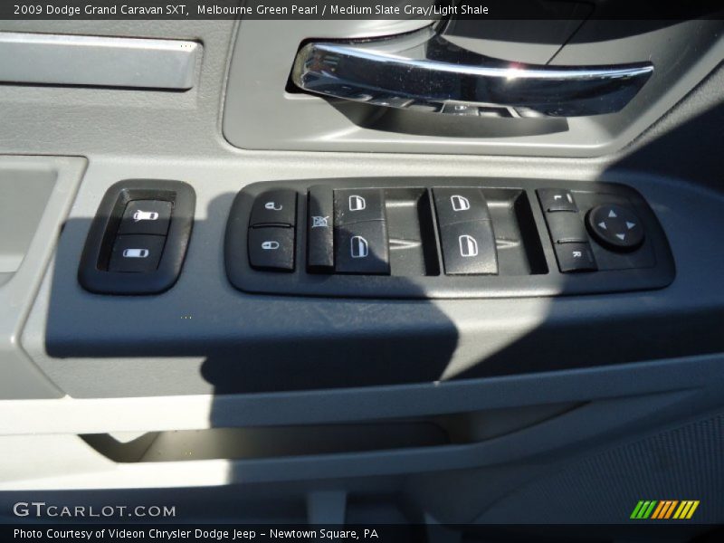 Melbourne Green Pearl / Medium Slate Gray/Light Shale 2009 Dodge Grand Caravan SXT