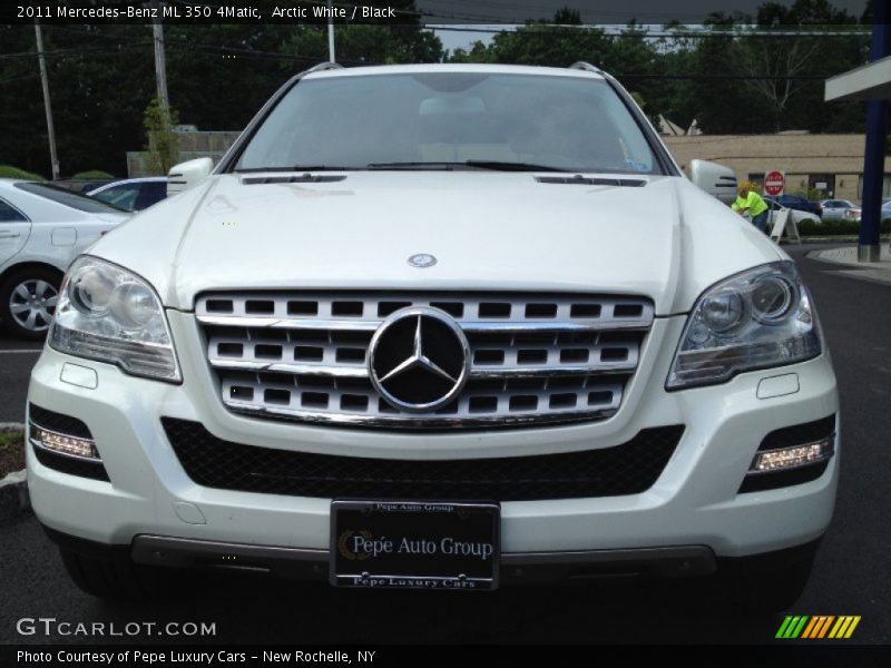 Arctic White / Black 2011 Mercedes-Benz ML 350 4Matic