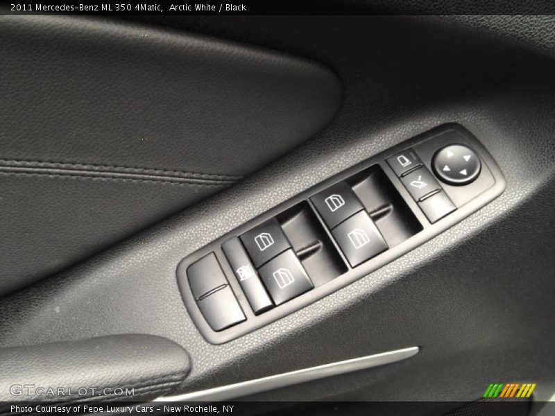 Arctic White / Black 2011 Mercedes-Benz ML 350 4Matic