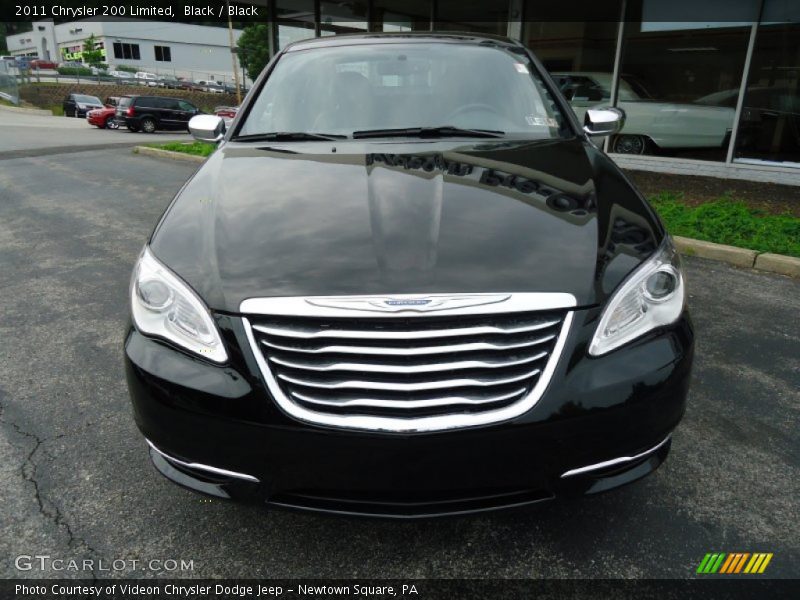 Black / Black 2011 Chrysler 200 Limited