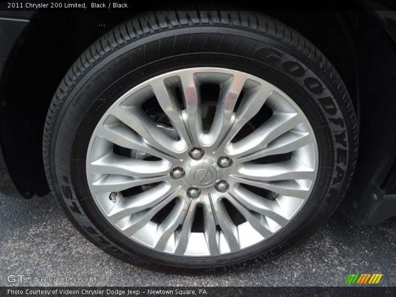 Black / Black 2011 Chrysler 200 Limited
