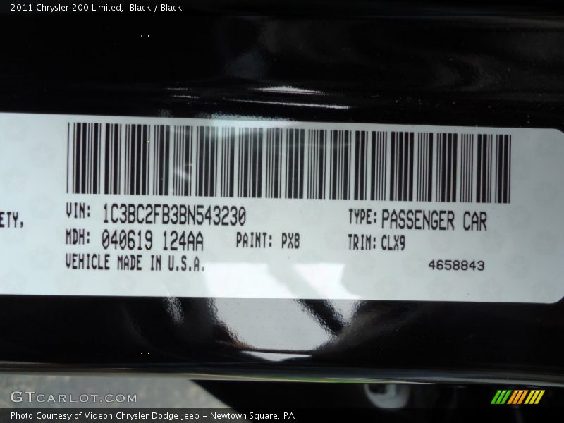 Black / Black 2011 Chrysler 200 Limited
