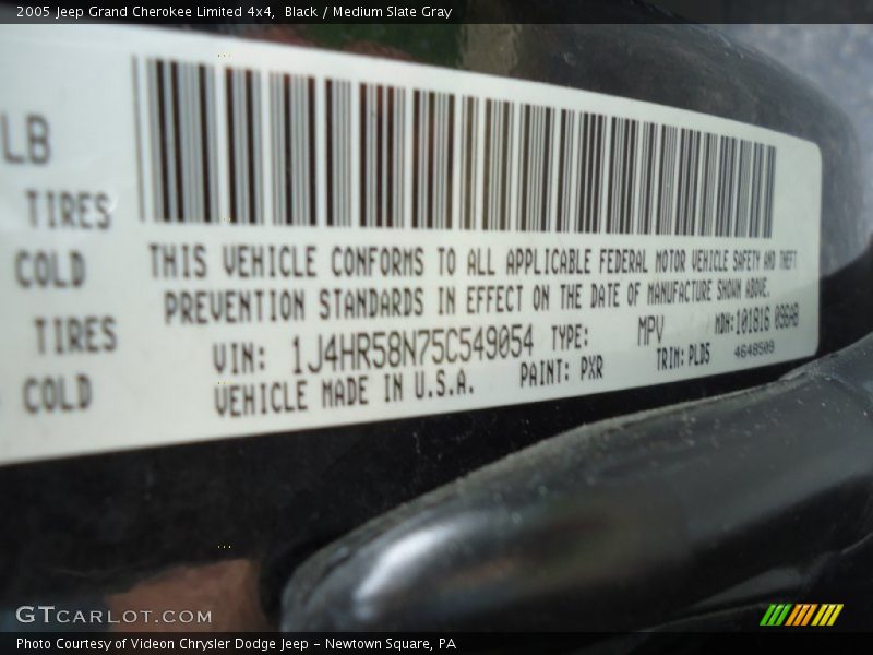 Black / Medium Slate Gray 2005 Jeep Grand Cherokee Limited 4x4