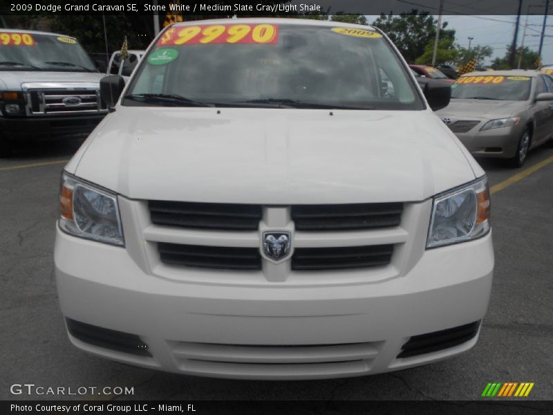 Stone White / Medium Slate Gray/Light Shale 2009 Dodge Grand Caravan SE