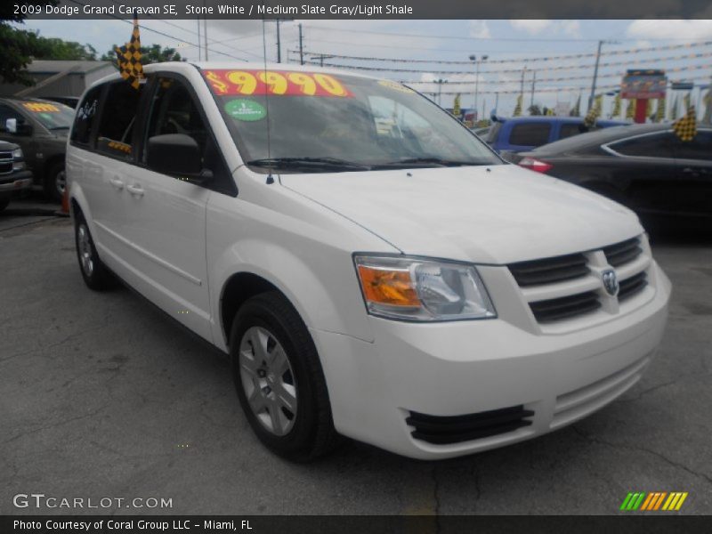 Stone White / Medium Slate Gray/Light Shale 2009 Dodge Grand Caravan SE