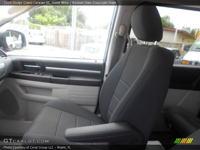 Stone White / Medium Slate Gray/Light Shale 2009 Dodge Grand Caravan SE