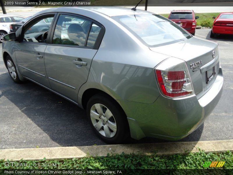 Magnetic Gray / Charcoal 2009 Nissan Sentra 2.0