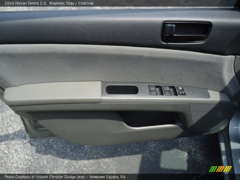 Magnetic Gray / Charcoal 2009 Nissan Sentra 2.0