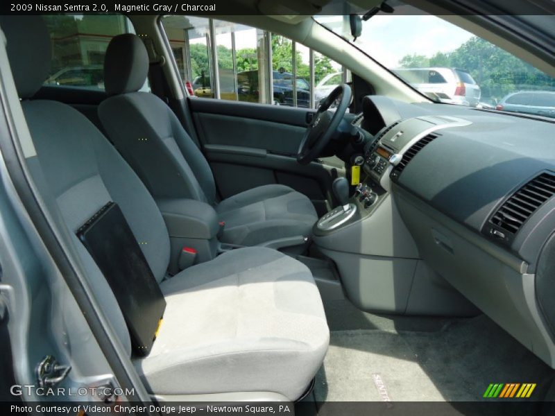 Magnetic Gray / Charcoal 2009 Nissan Sentra 2.0