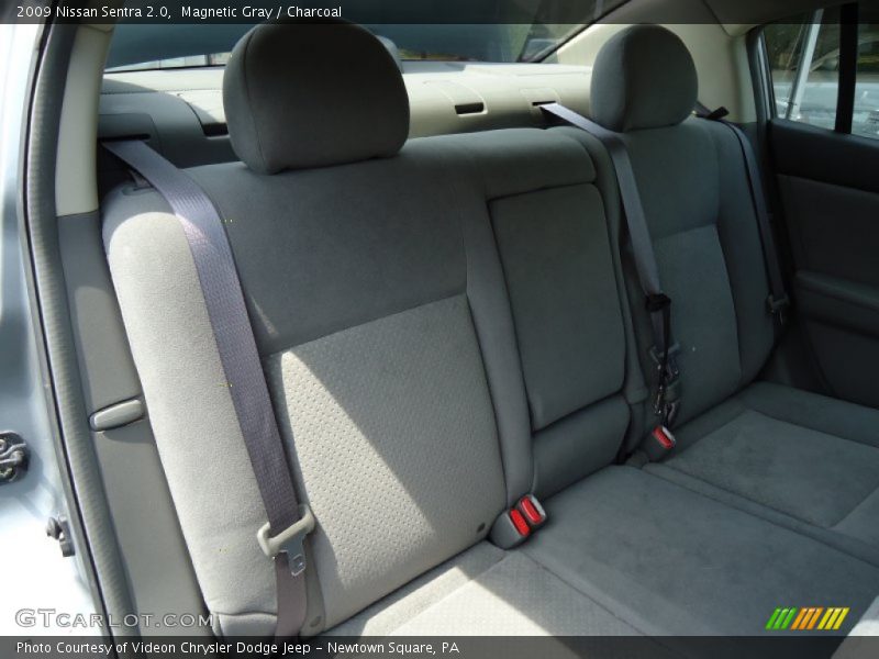 Magnetic Gray / Charcoal 2009 Nissan Sentra 2.0