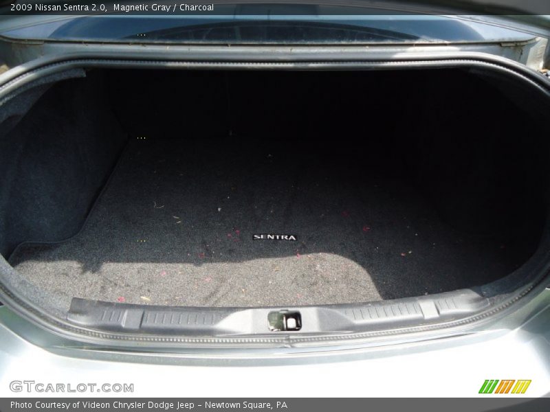 Magnetic Gray / Charcoal 2009 Nissan Sentra 2.0