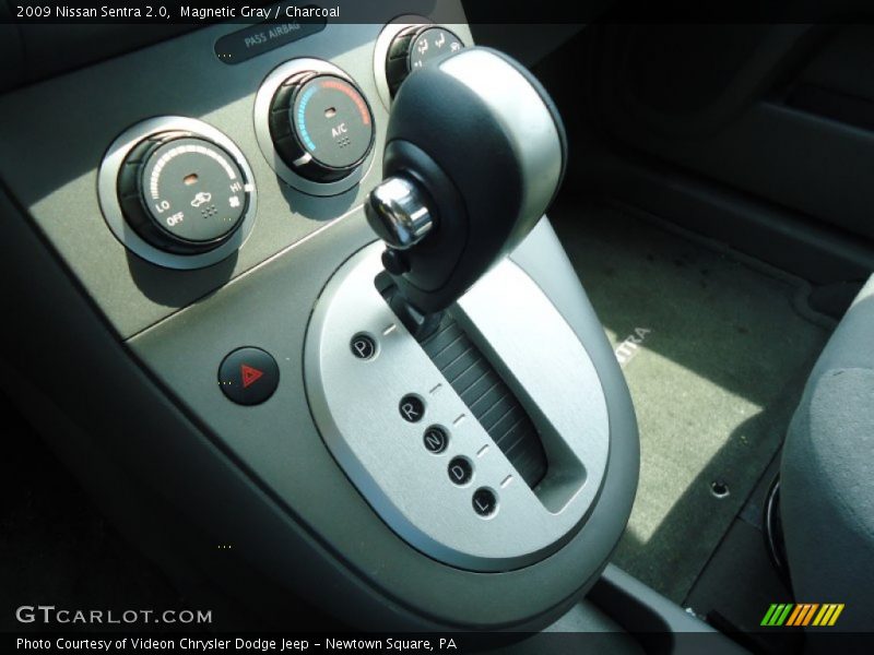 Magnetic Gray / Charcoal 2009 Nissan Sentra 2.0