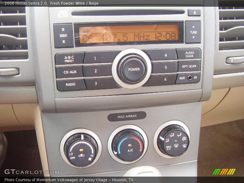 Fresh Powder White / Beige 2008 Nissan Sentra 2.0