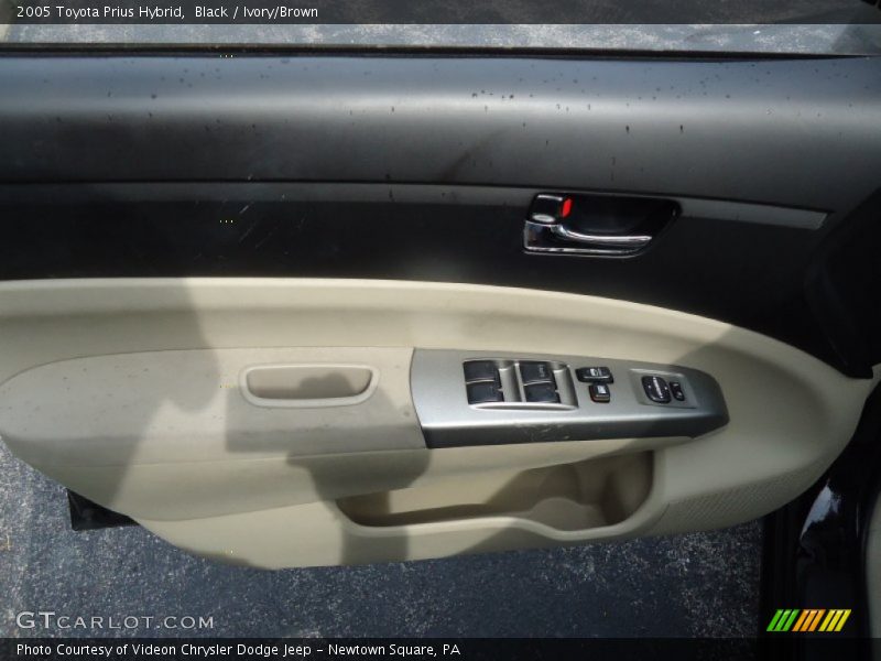 Black / Ivory/Brown 2005 Toyota Prius Hybrid