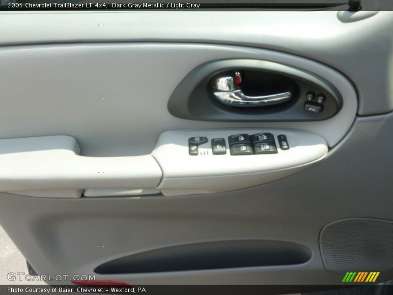 Dark Gray Metallic / Light Gray 2005 Chevrolet TrailBlazer LT 4x4