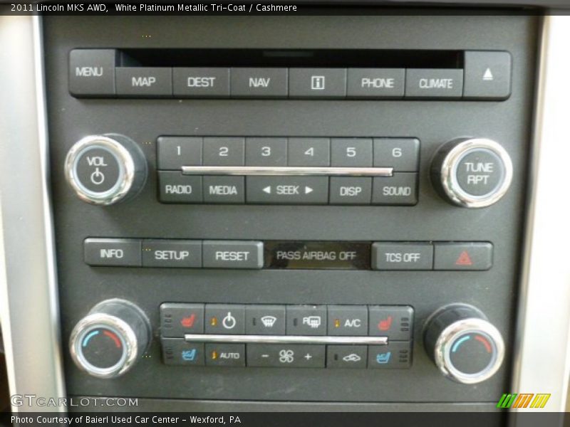 Controls of 2011 MKS AWD