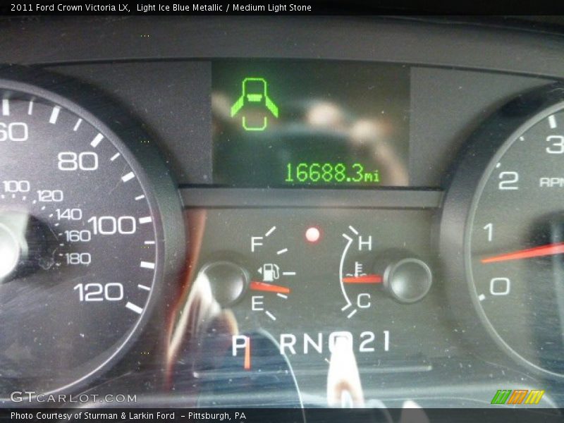Light Ice Blue Metallic / Medium Light Stone 2011 Ford Crown Victoria LX