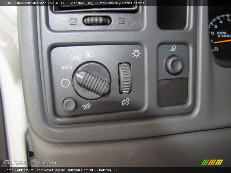 Summit White / Dark Charcoal 2005 Chevrolet Silverado 2500HD LT Extended Cab