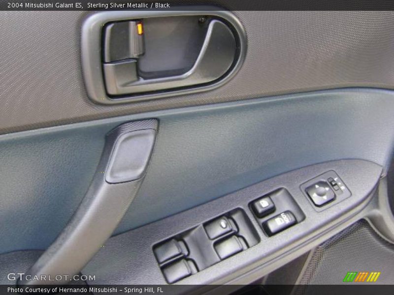Sterling Silver Metallic / Black 2004 Mitsubishi Galant ES