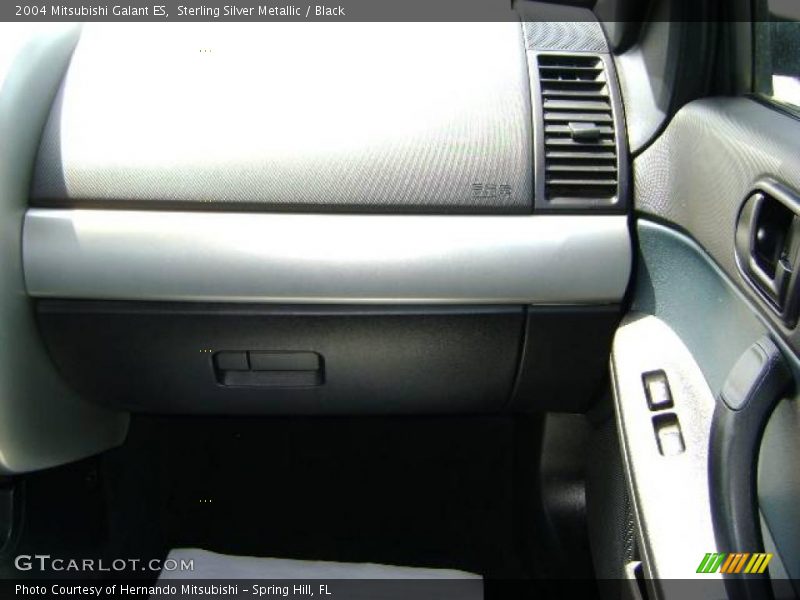 Sterling Silver Metallic / Black 2004 Mitsubishi Galant ES