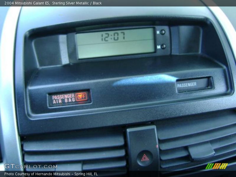 Sterling Silver Metallic / Black 2004 Mitsubishi Galant ES