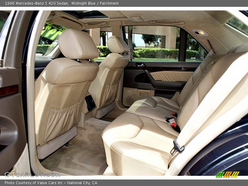 Midnight Blue / Parchment 1996 Mercedes-Benz S 420 Sedan