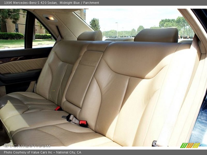 Midnight Blue / Parchment 1996 Mercedes-Benz S 420 Sedan