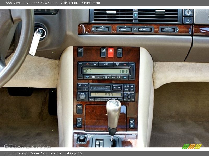 Midnight Blue / Parchment 1996 Mercedes-Benz S 420 Sedan