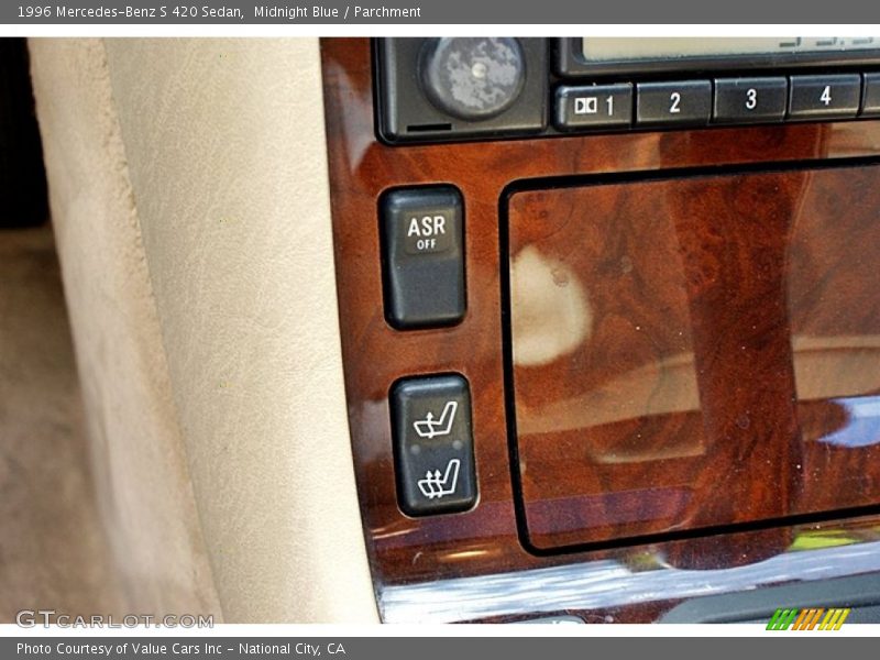 Midnight Blue / Parchment 1996 Mercedes-Benz S 420 Sedan