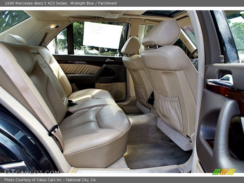 Midnight Blue / Parchment 1996 Mercedes-Benz S 420 Sedan