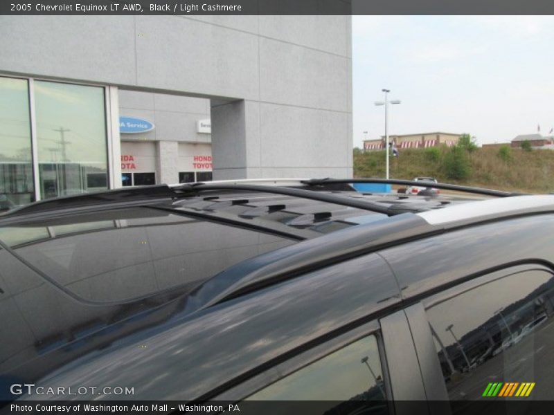 Black / Light Cashmere 2005 Chevrolet Equinox LT AWD
