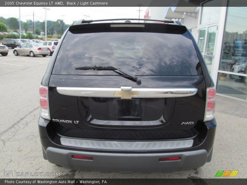 Black / Light Cashmere 2005 Chevrolet Equinox LT AWD