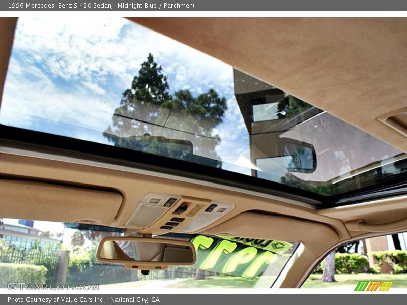 Midnight Blue / Parchment 1996 Mercedes-Benz S 420 Sedan